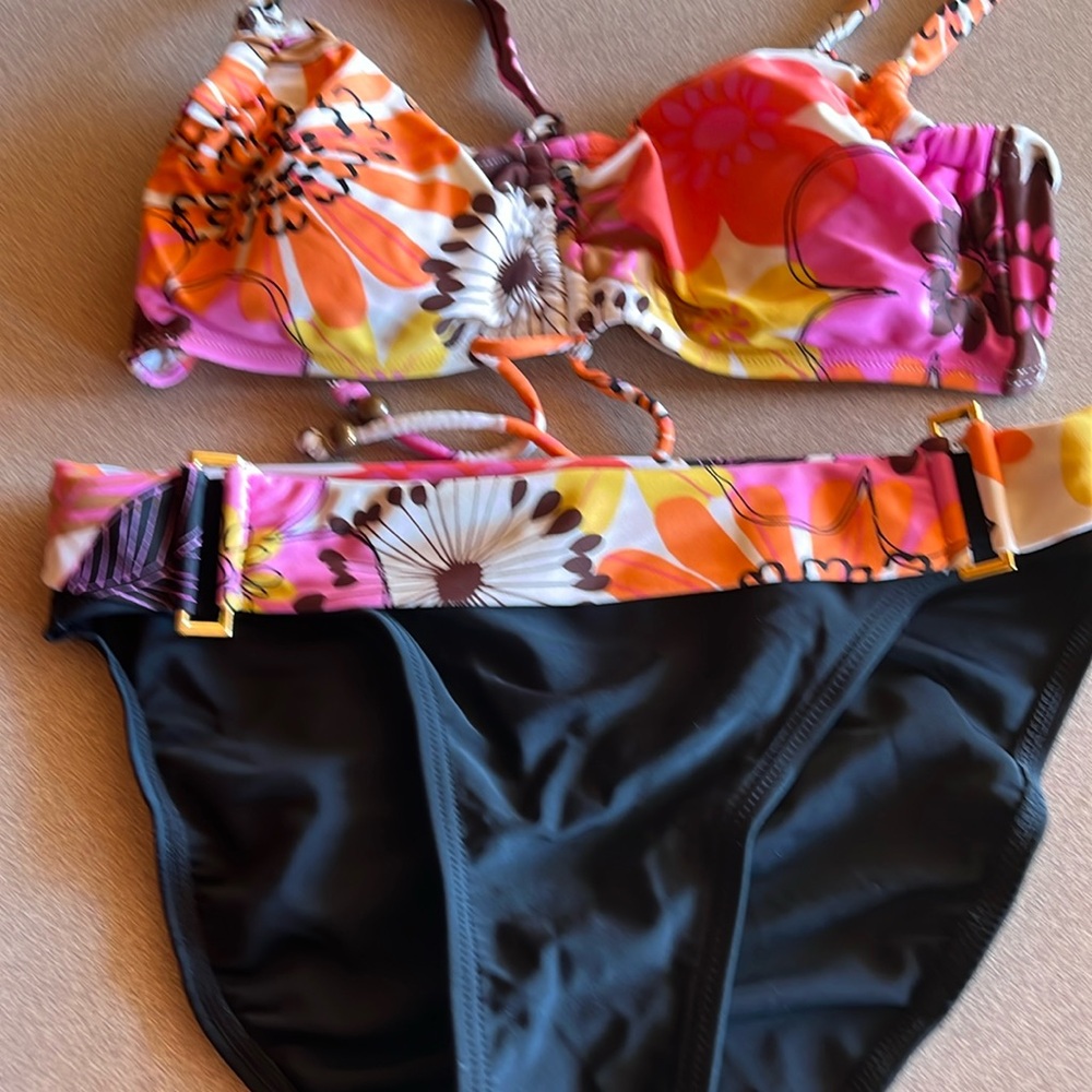 New Direction 2 Piece Swim Suite Size S (top and bottoms)